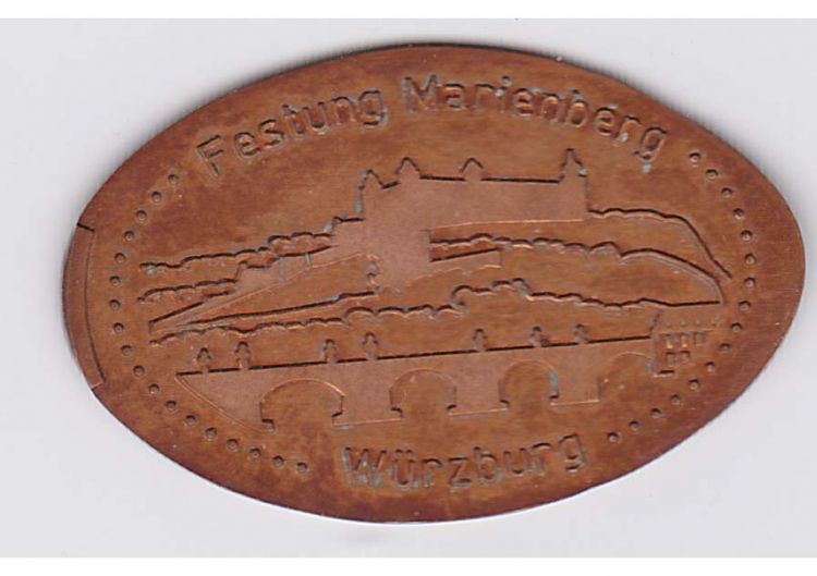 gepresster Pfennig mit der Festung marienberg und der alten Brücke Würzburg