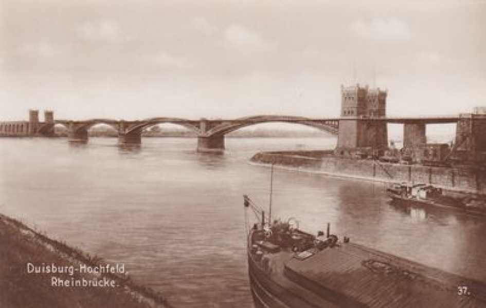 die alte Rheinbrücke in Duisburg-Hochfeld